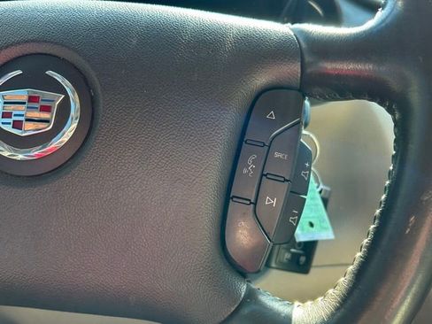 Used 2011 Cadillac DTS Luxury image 29