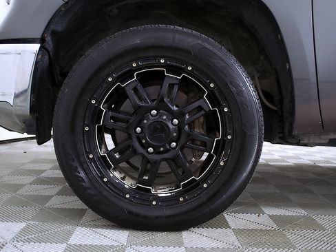 Used 2016 Toyota Tundra SR5 w/ SR5 Upgrade Package RWD image 10