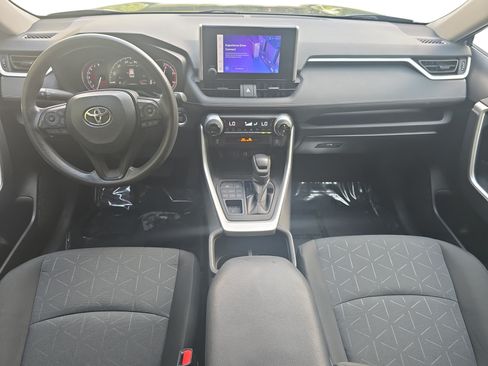 Used 2024 Toyota RAV4 XLE AWD/4WD image 9