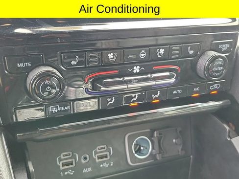 Certified 2023 Jeep Grand Cherokee Summit AWD/4WD image 16