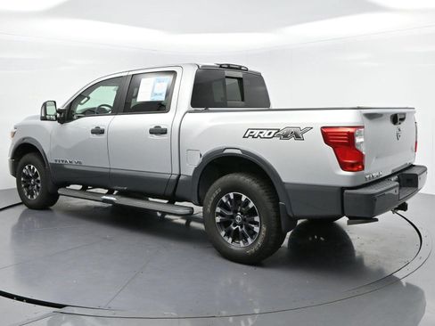 Used 2018 Nissan Titan PRO-4X w/ Pro-4x Convenience Package AWD/4WD image 5