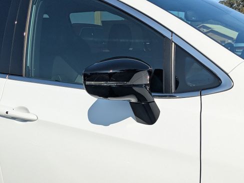 New 2026 Chrysler Pacifica Select image 11