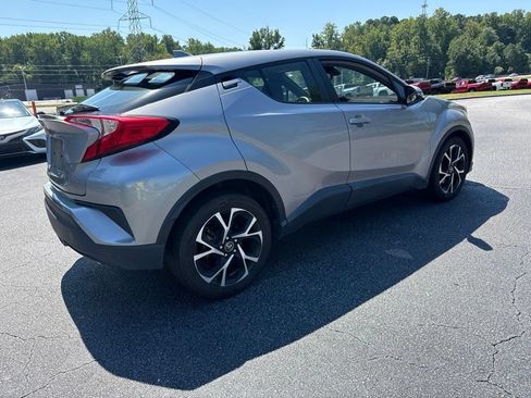 Used 2018 Toyota C-HR XLE FWD image 5