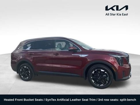 Used 2025 Kia Sorento S FWD image 1