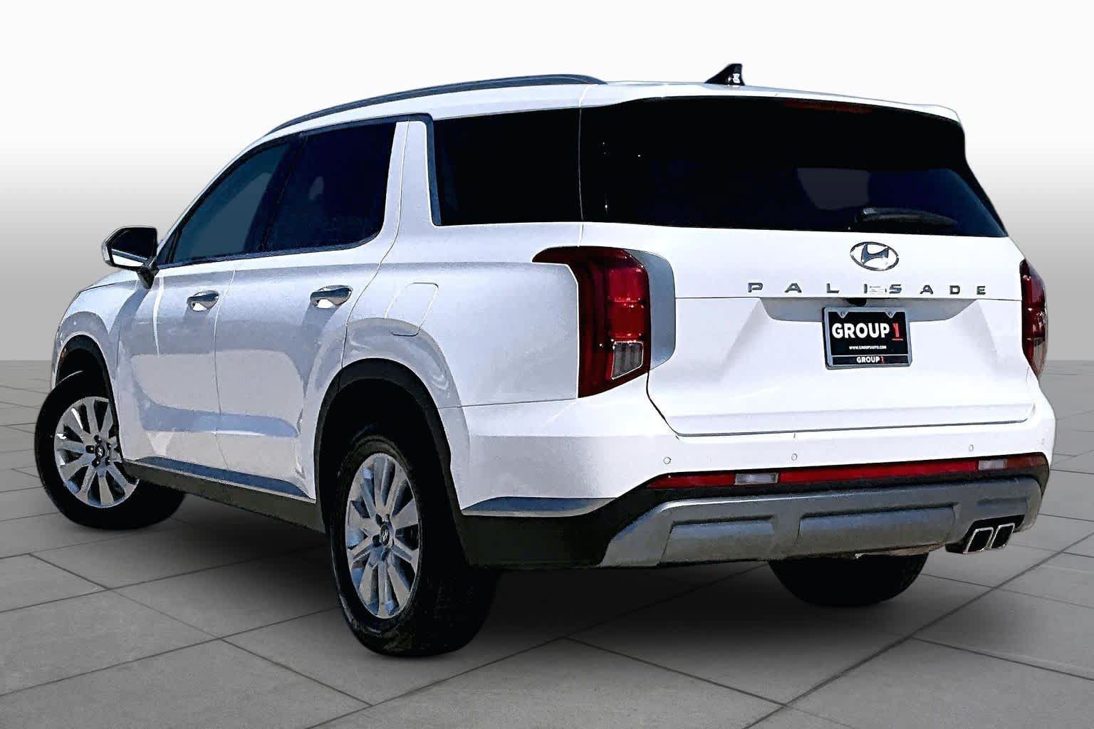 Used 2025 Hyundai Palisade SEL FWD image 12