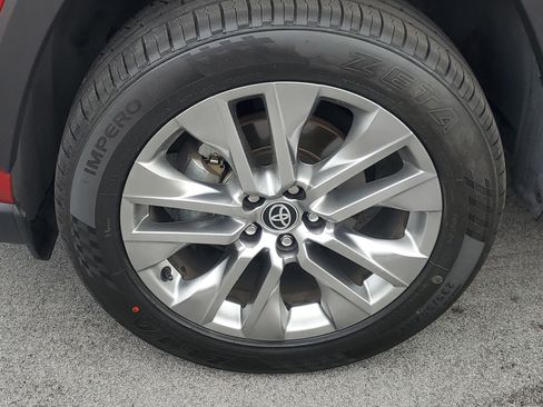 Used 2023 Toyota RAV4 Limited image 5