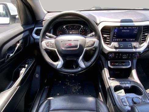 Used 2023 GMC Acadia SLT FWD image 6