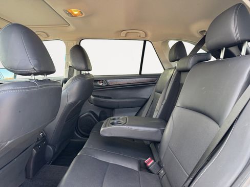 Used 2015 Subaru Outback 3.6R Limited image 13