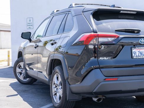 Used 2024 Toyota RAV4 XLE w/ Convenience Package AWD/4WD image 4