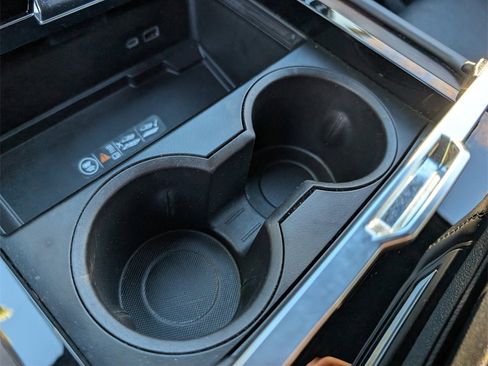 Used 2025 GMC Yukon Denali image 34