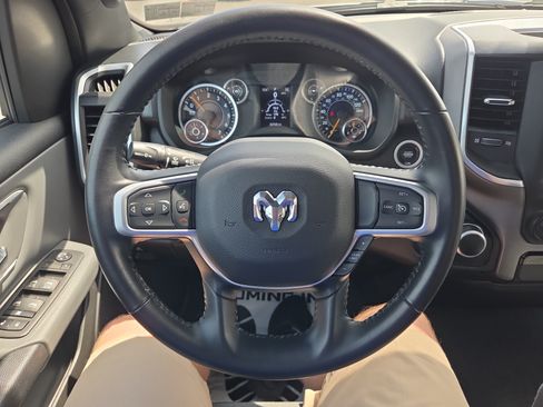 Used 2022 RAM 1500 Big Horn AWD/4WD image 17