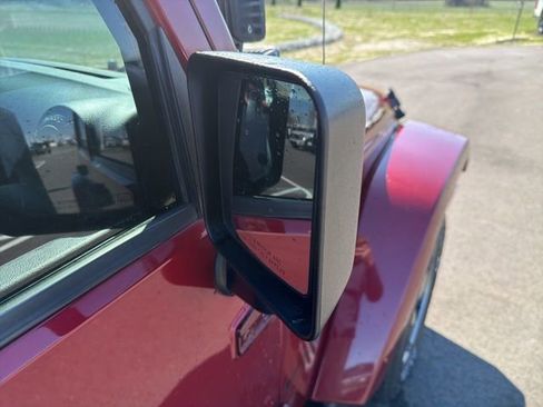 Used 2012 Jeep Wrangler Unlimited Sahara image 7