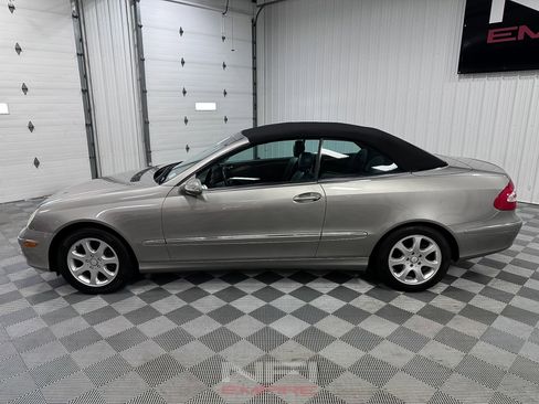 Used 2004 Mercedes-Benz CLK 320 Cabriolet image 4