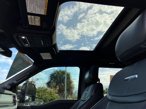 Used 2025 Ford F350 Platinum w/ FX4 Off-Road Package image 34