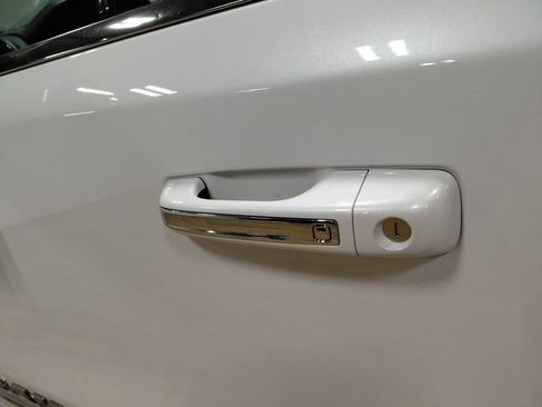 Used 2022 RAM 1500 Limited w/ Body Color Bumper Group image 13