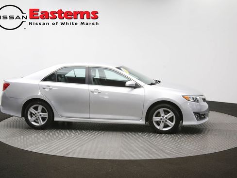 Used 2014 Toyota Camry SE FWD image 45