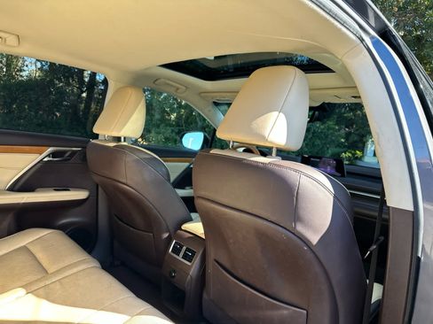 Used 2019 Lexus RX 350 Premium w/ Premium Package image 19