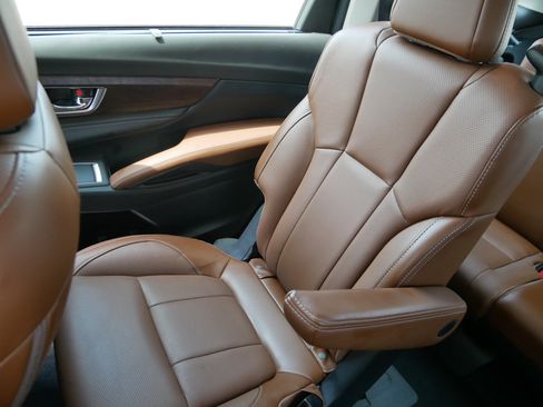Used 2023 Subaru Ascent Touring AWD/4WD image 12