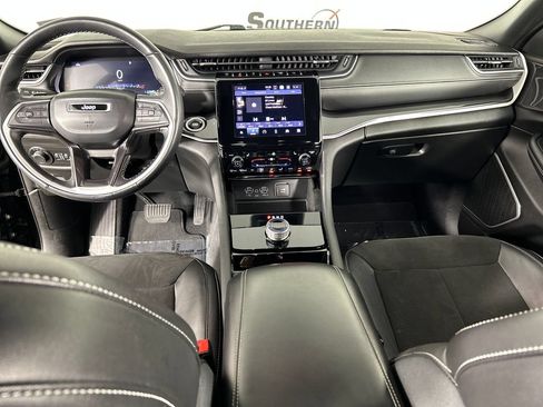 Used 2021 Jeep Grand Cherokee L Laredo AWD/4WD image 19