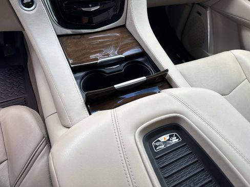 Used 2018 Cadillac Escalade Premium Luxury w/ LPO, Radiant Package RWD image 29