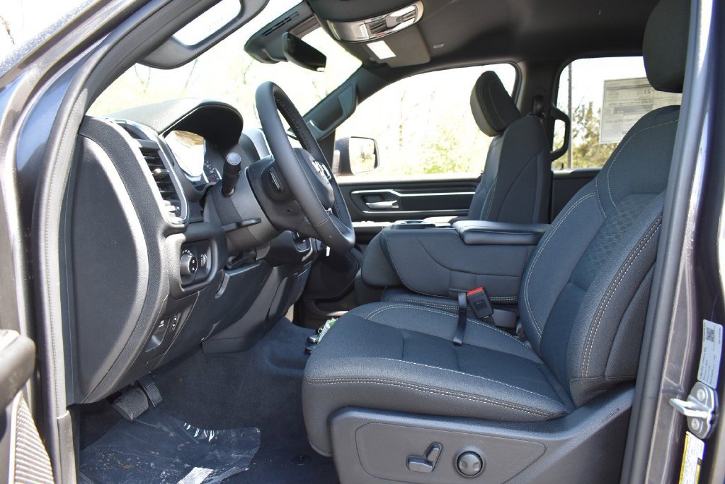 New 2026 RAM 1500 Big Horn AWD/4WD image 12