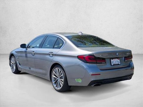 Certified 2023 BMW 530e xDrive w/ Convenience Package AWD/4WD image 7