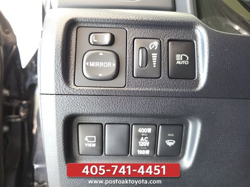 Used 2022 Toyota 4Runner Limited AWD/4WD image 11