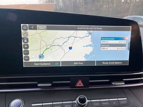 Used 2025 Hyundai Elantra SEL image 20