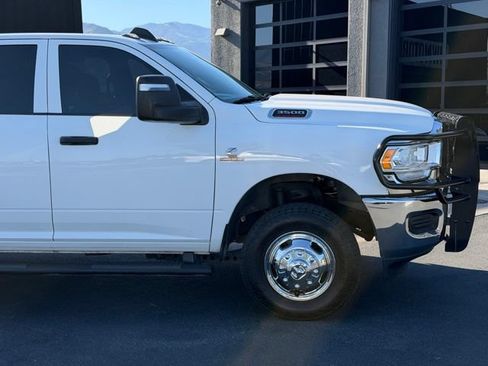 Used 2023 RAM 3500 Tradesman w/ Chrome Appearance Group AWD/4WD image 3