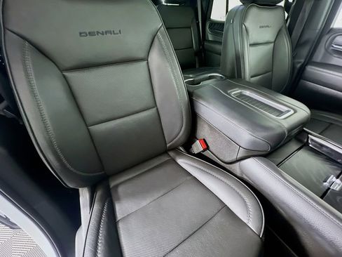 Used 2023 GMC Yukon Denali AWD/4WD image 31