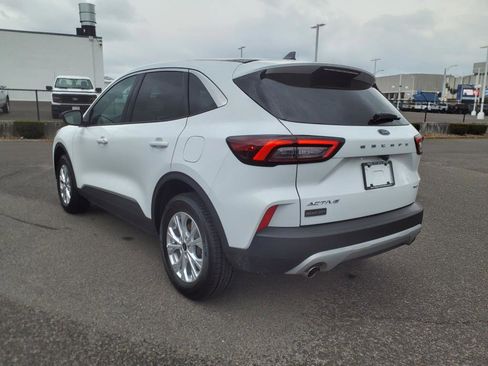 Used 2024 Ford Escape Active image 3