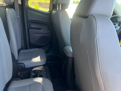 Used 2017 Chevrolet Colorado W/T RWD image 16