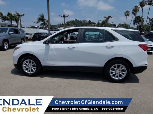 Certified 2020 Chevrolet Equinox LS w/ LPO, Floor Liner Package FWD image 5