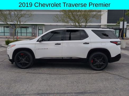 Used 2019 Chevrolet Traverse Premier w/ Redline Edition FWD image 2