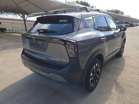 Certified 2026 Nissan Kicks SR FWD image 3