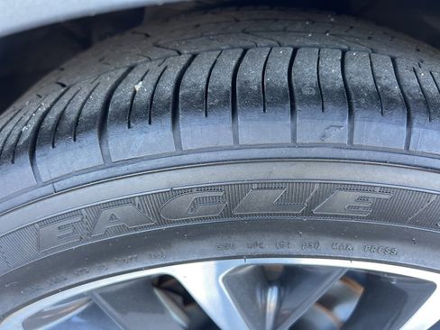 Used 2021 Hyundai Sonata Limited w/ Preferred Accessory Package image 16