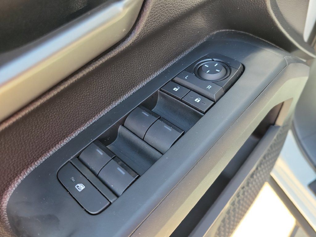 Used 2024 Toyota Tacoma TRD Sport AWD/4WD image 13