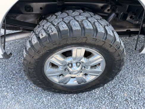 Used 2011 Ford F150 XLT w/ XLT Chrome Pkg image 15