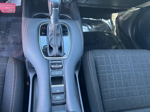 Certified 2024 Honda HR-V Sport image 27