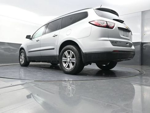 Used 2017 Chevrolet Traverse LS AWD/4WD image 35