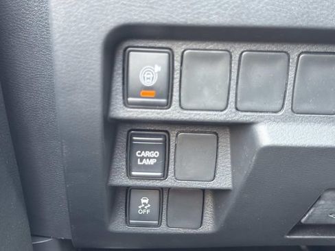 Used 2025 Nissan Frontier Pro-X RWD image 25