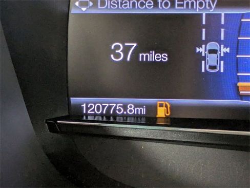 Used 2019 Ford Explorer XLT w/ Equipment Group 202A image 21