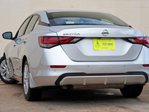 Used 2020 Nissan Sentra S FWD image 4