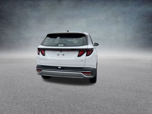 Used 2025 Hyundai Tucson SE image 20