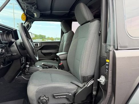 Used 2025 Jeep Wrangler Sport AWD/4WD image 14
