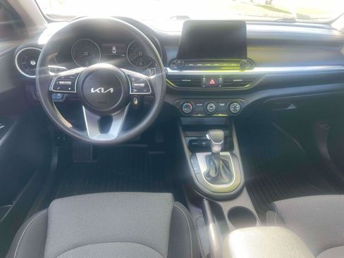 Used 2023 Kia Forte LXS w/ LXS Technology Package FWD image 15