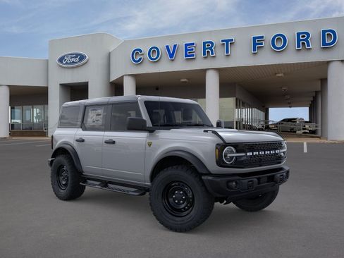 New 2026 Ford Bronco Badlands w/ Black Appearance Package AWD/4WD image 7