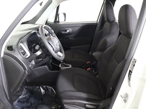 Used 2019 Jeep Renegade Latitude image 27