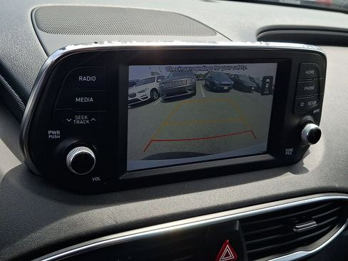 Used 2019 Hyundai Santa Fe SE AWD/4WD image 17