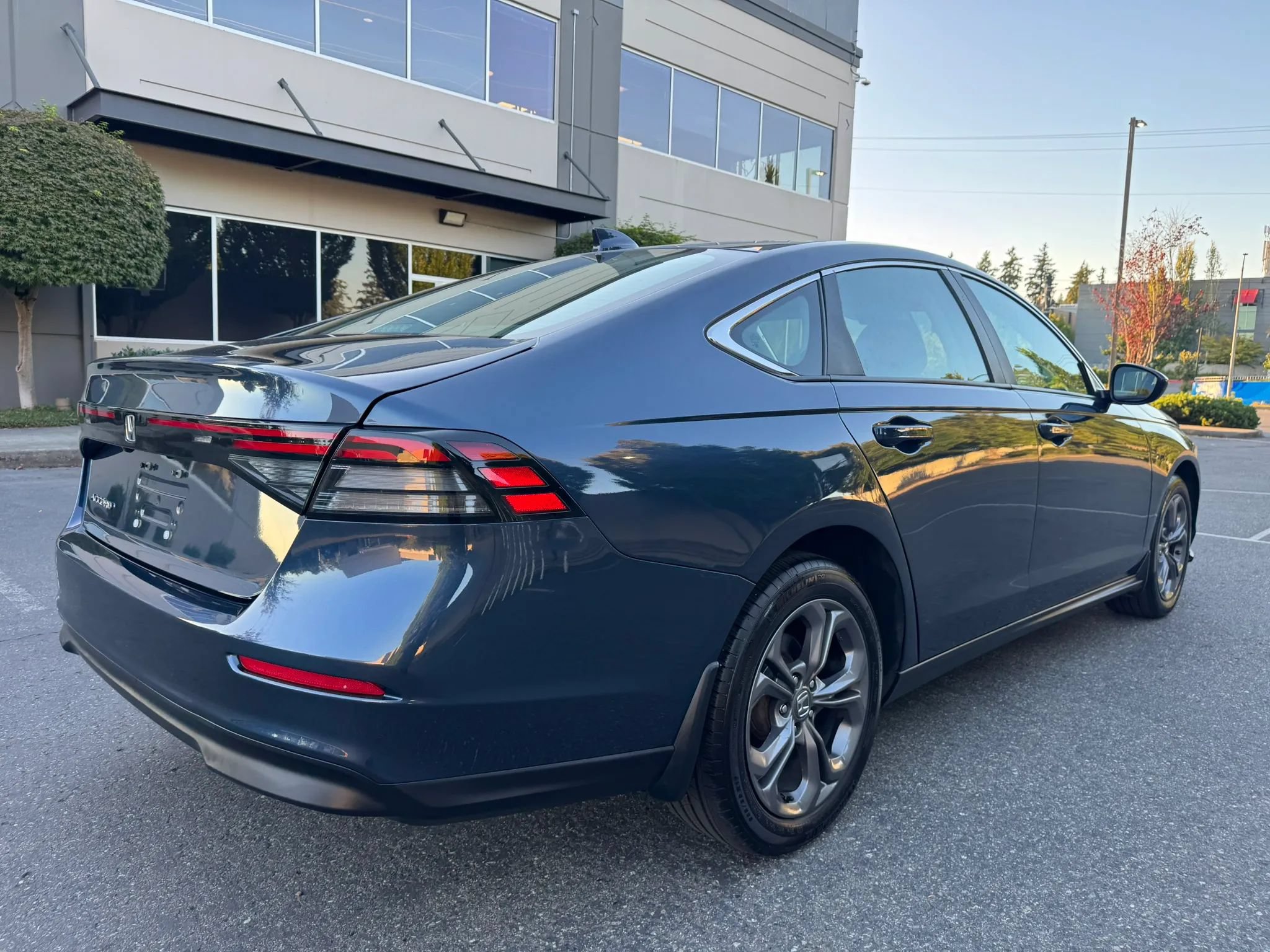 Used 2023 Honda Accord EX image 10